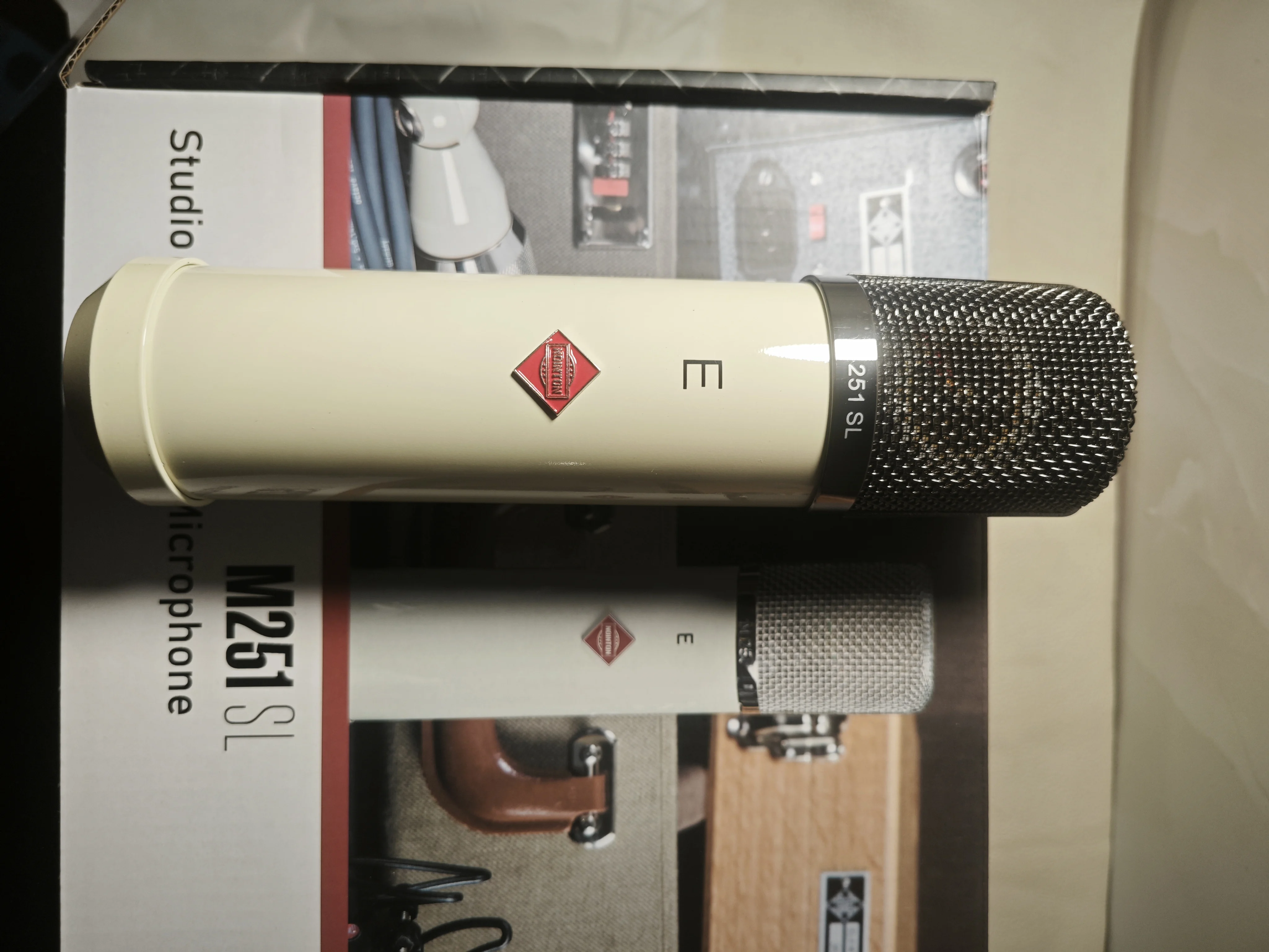 highend 48V large diaphragm condenser microphone professional grade Internet celebrity singer singing live recording microphone