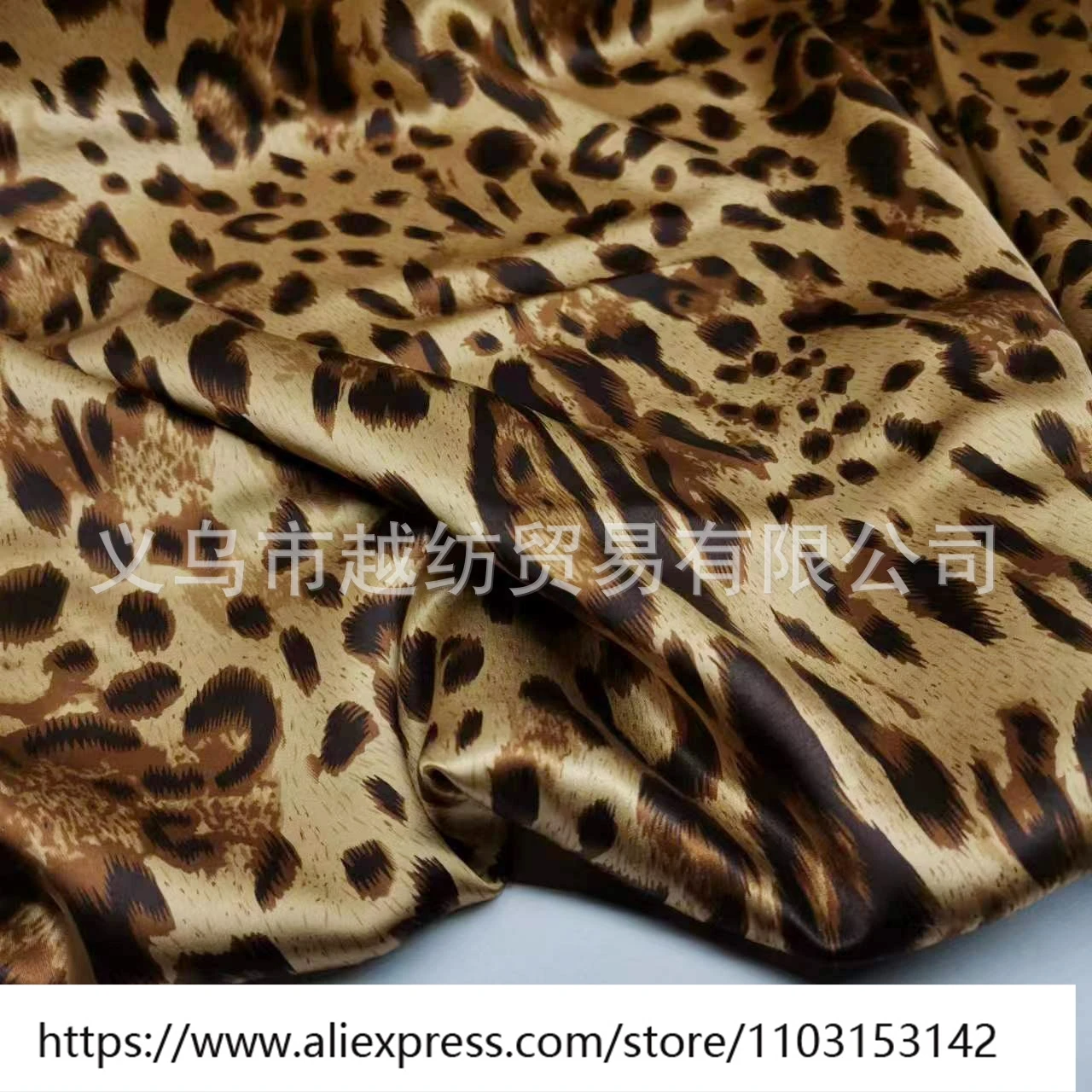 Designer naaistof Lichtgewicht dameszijde crêpe satijn 19momme Zwaar klassiek luipaardpatroon