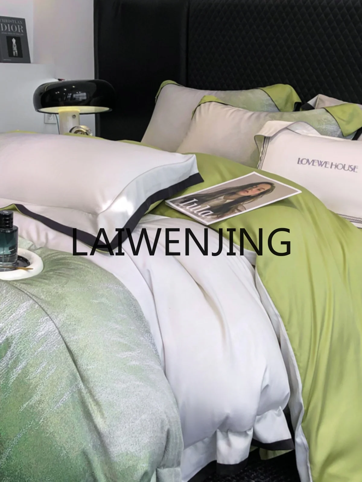 

Four-Piece Set New Light Luxury 100 Tencel Cotton Gradient Advanced Printing and Dyeing Cool Silky Bedding