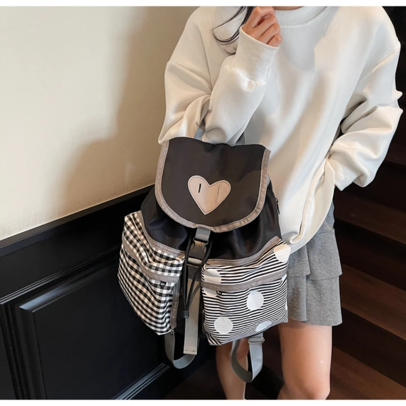 Zaino di grande capacità per donna, borsa da scuola per studenti in stile casual, borsa a secchiello, zaino da viaggio leggero per esterni