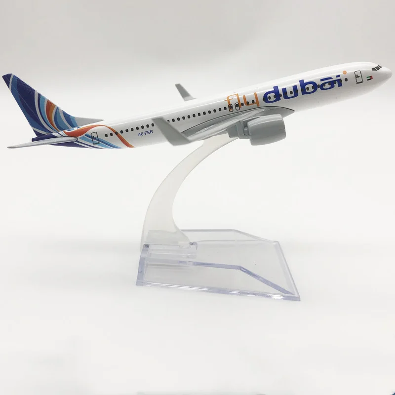 16CM Airplanes Flydubai Airlines Boeing B737 Aircraft Metal Plane Model Toys Collectible Display