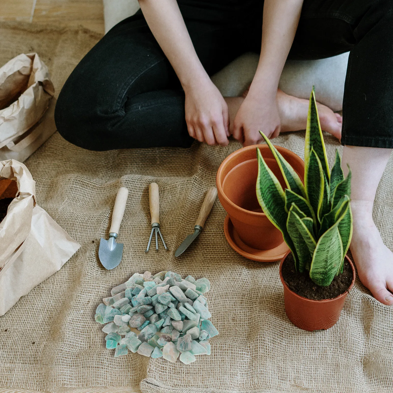 

1 пакет натуральных разбитых кристаллов для декора аквариумов, украшения суккулентов, исцеления чакр, ландшафтного дизайна сада