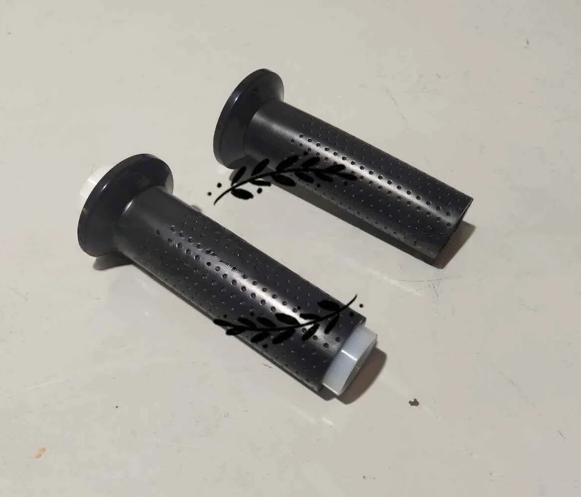 

Для мотоциклов KEEWAY K Light 125, K Light 202, QJ200-2H: накладки на ручки газа, левая и правая, гелевые накладки на руль, накладки на топливный бак