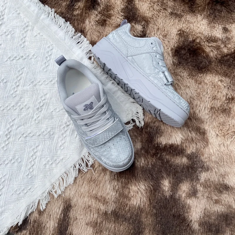 Large Size Unisex Light Silver White Snake Texture Platform Shoes Height Boost Thick Sole  Skateboard Sneakers Street Footwear