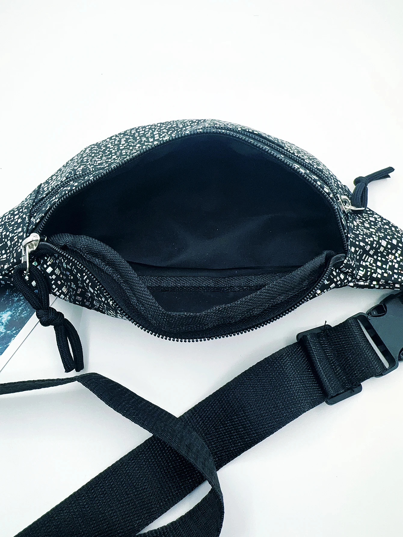 Sparkly Holographic Fanny Pack Belt Bag for Women I Travel CrossBody Fanny Packs for Women Fashion Waist Pack Bum Bag