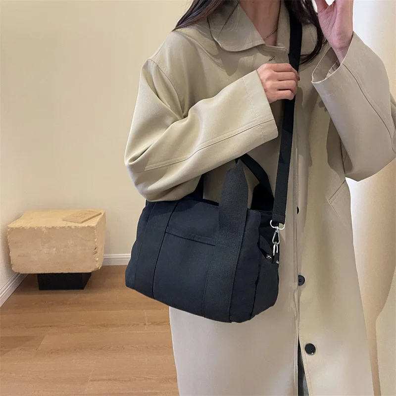 Women's Shoulder Bag Crossbody Handbag Versatile for Commuting Student Leisure Simple Canvas Large Capacity Fashionable