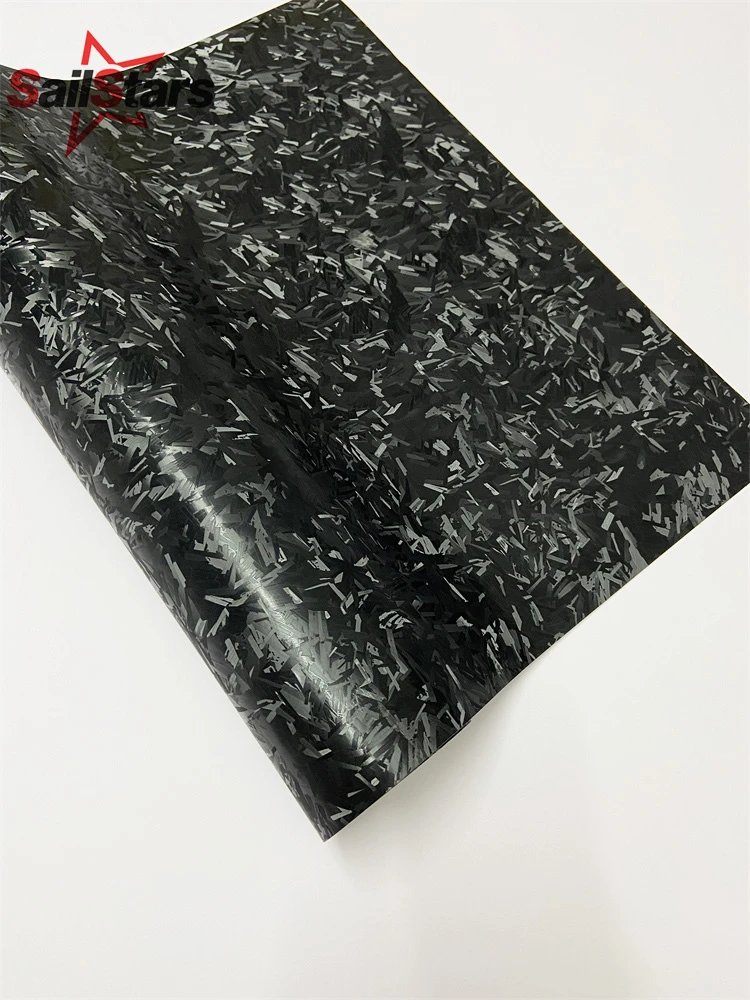 Autoaufkleber, schwarze Carbonfaser-Vinylfolie mit Luftkanälen, wasserdicht, selbstklebend, für die Karosserie und den Innenraum des Autos.