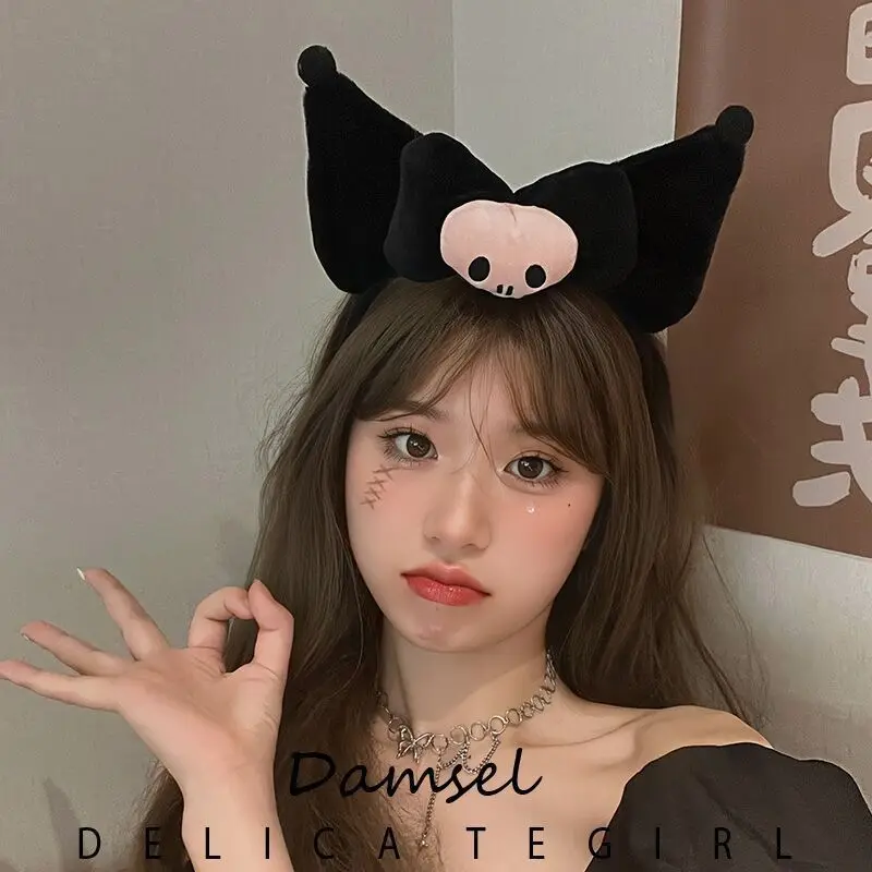할로윈 Kuromi 머리띠 여성용 소름 끼치는 해골 디자인 페이스 워시 메이크업 파티 액세서리 선물을위한 푹신한 스파 머리띠