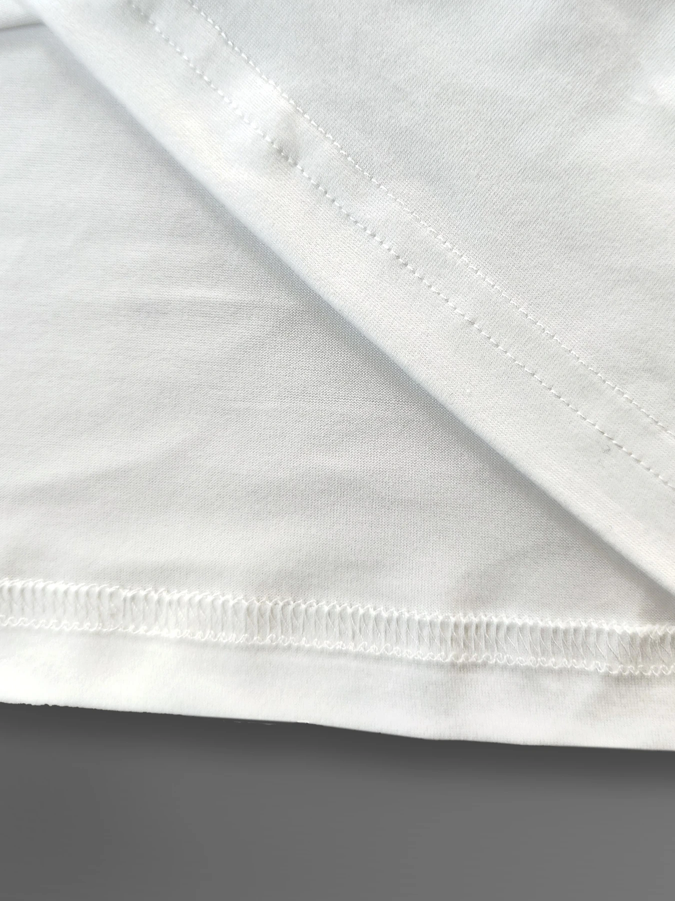 【12013-1】تي شيرت نسائي برقبة دائرية وأكمام قصيرة مطبوع عليه زهرة سوداء تي شيرت مرن #4