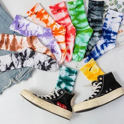 Meias De Tubo De Algodão Das Mulheres Rua Esportes Estilo Basquete Meia Novos Produtos para Outono e Inverno Grosso Tie-dye Meias De Tubo Médio