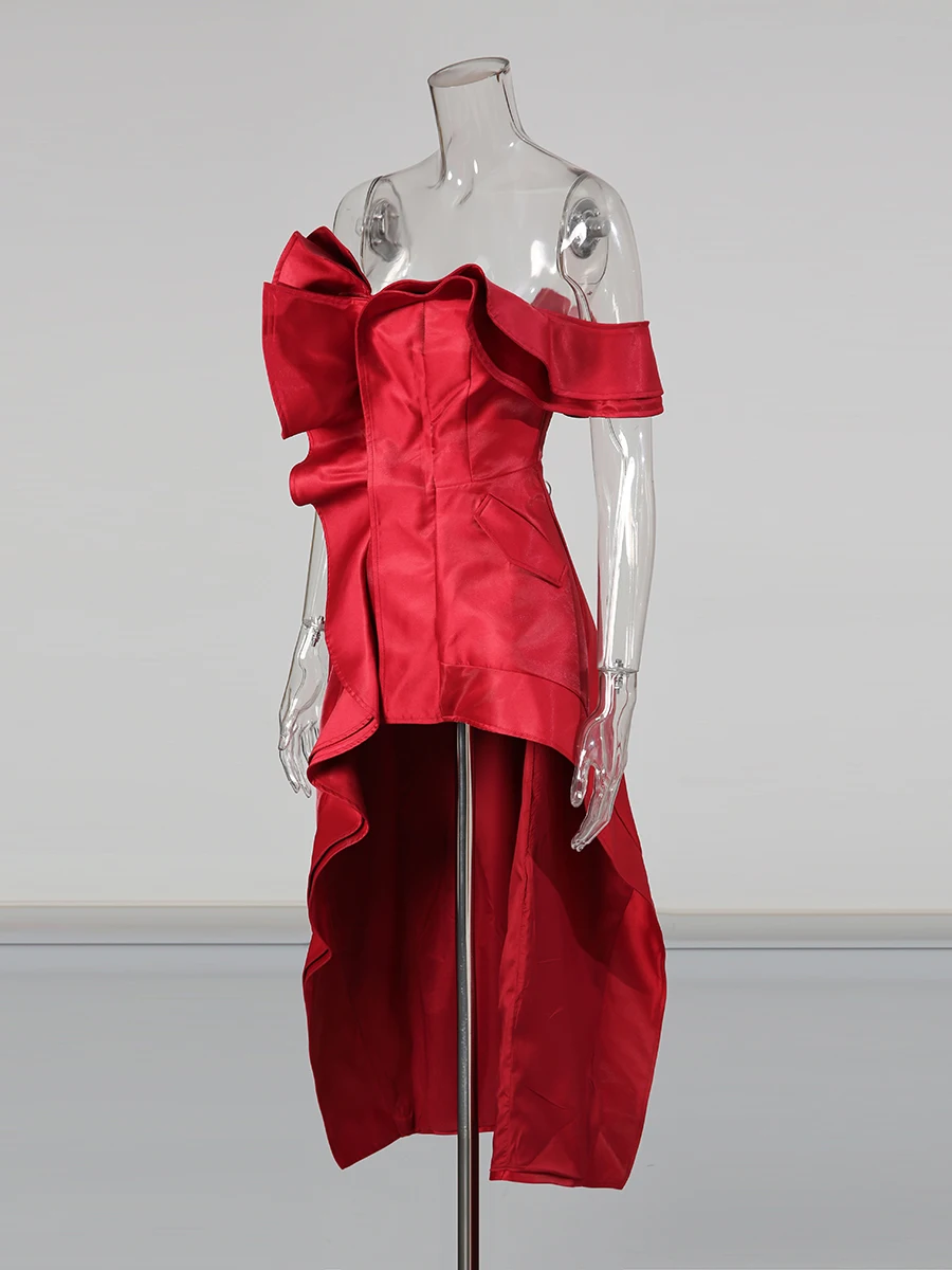 TWOTWINSTYLE Rot Abnehmen Verstärktes Rüschen Falten Unregelmäßige Lange Kleider für Frauen Slash Neck Kurzen Ärmeln Elegante Kleid Weibliche