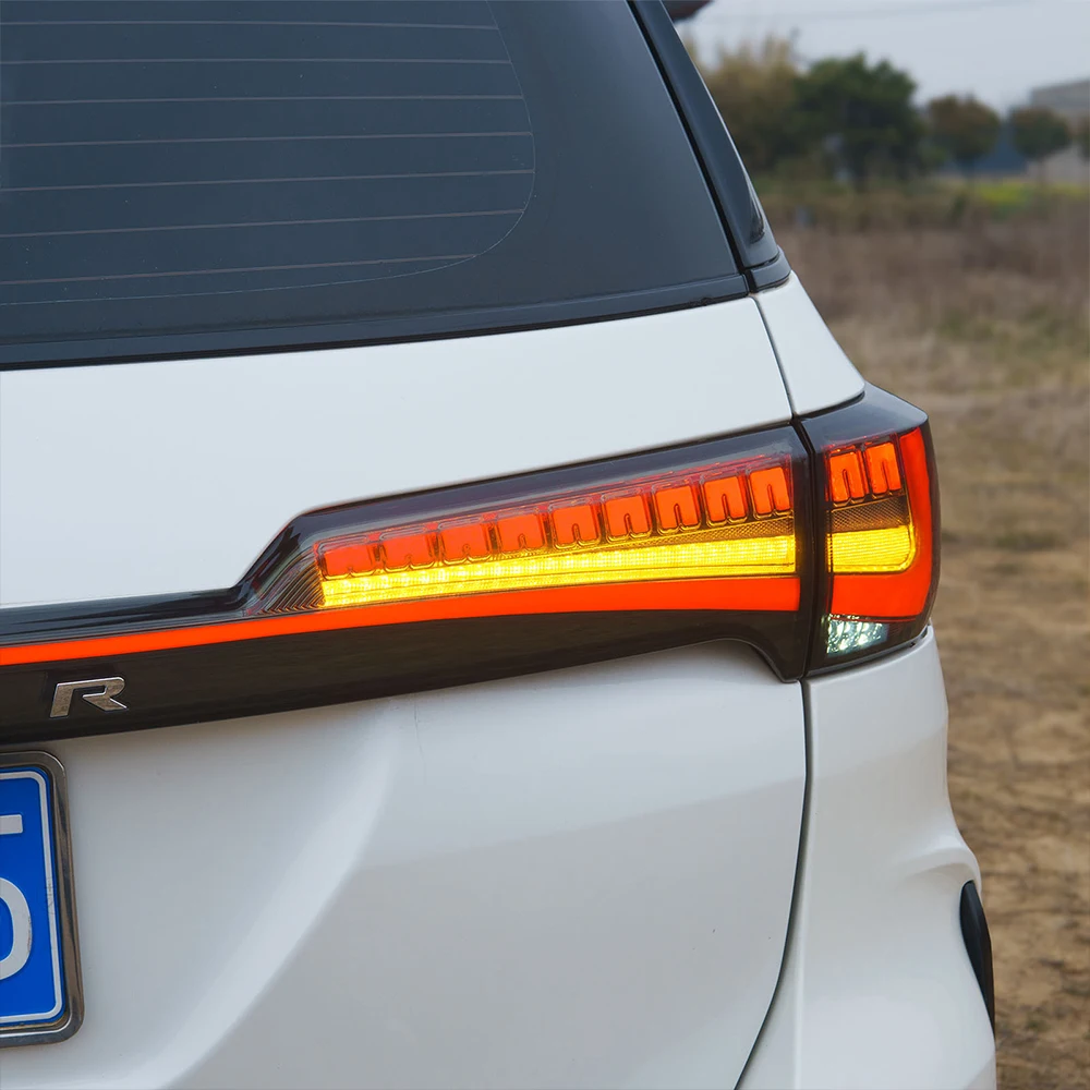Picture 4: For Toyota Fortuner 2016-2024 LED Car Taillights Assembly Upgrade Start Animation Dynamic Through Taillights Tools Accessories