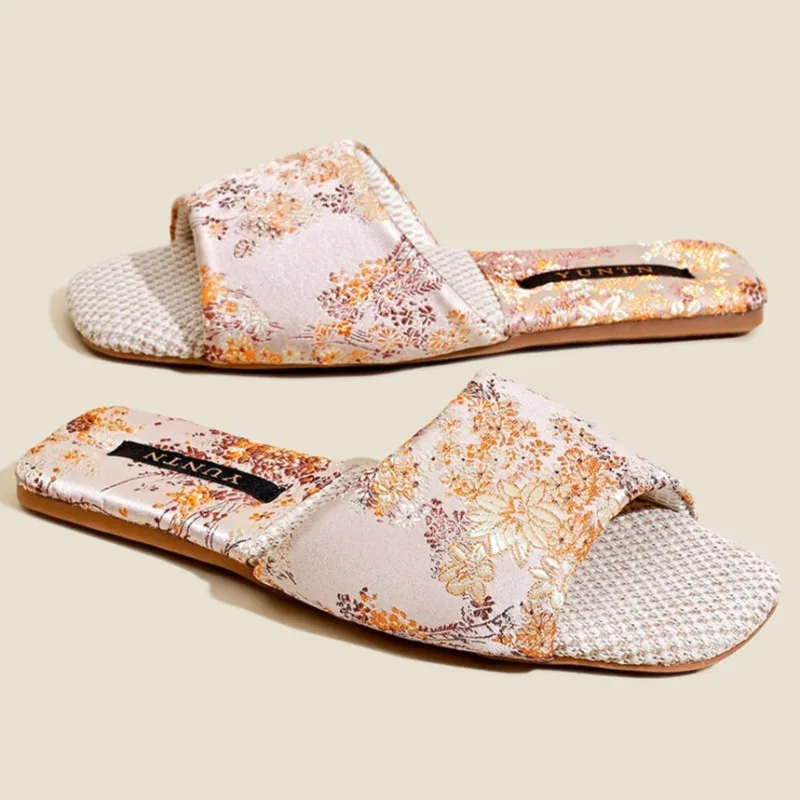 Fashion New Chinese-Style Flat Sandals Women Sexy Open-Toe House Slippers Light Non-Slip Comfortable Women Shoes Pantuflas Mujer