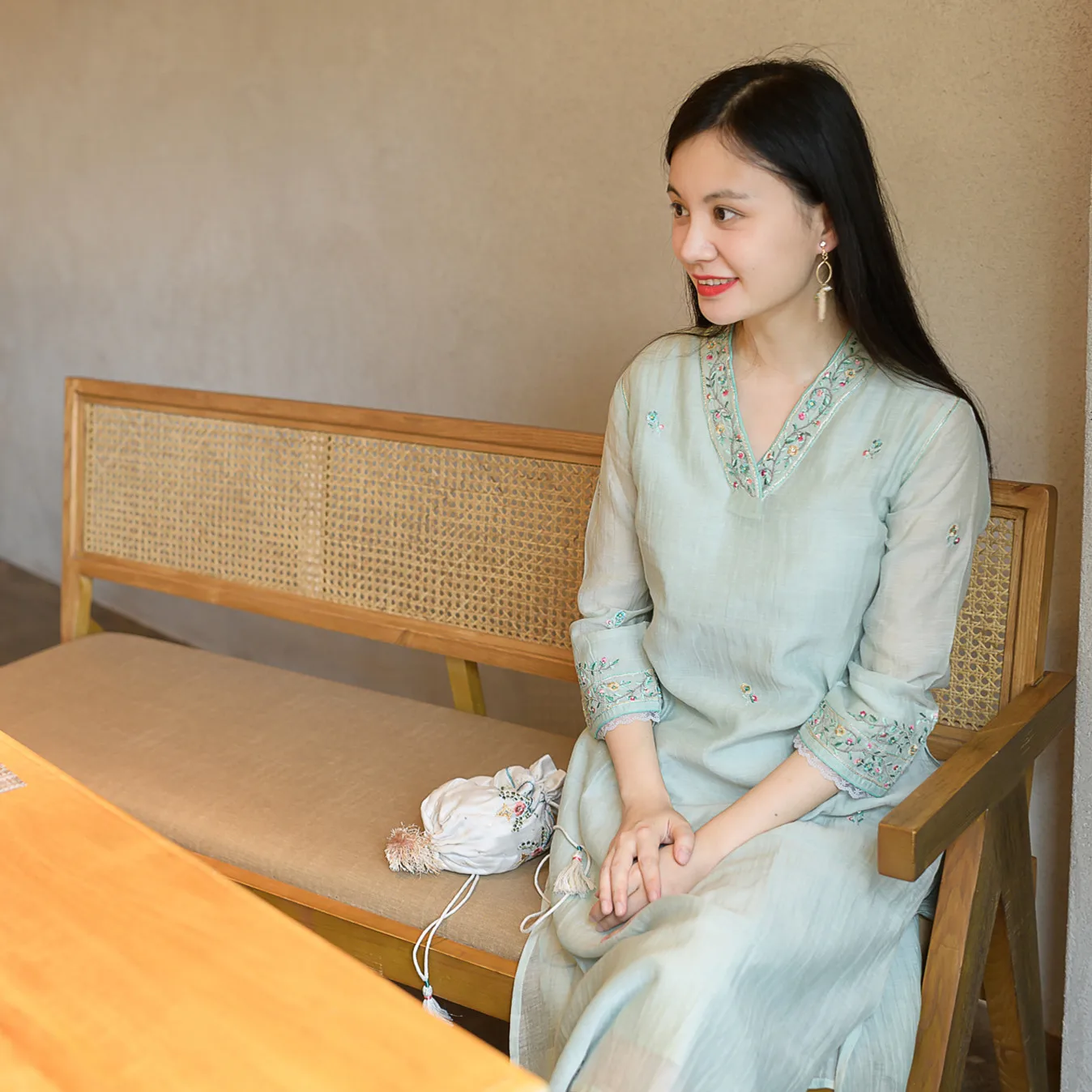 

Удобное классическое платье Ханьфу с вышивкой для чаепития Kuta от Mystery Miss Matcha, женское, весна 2024