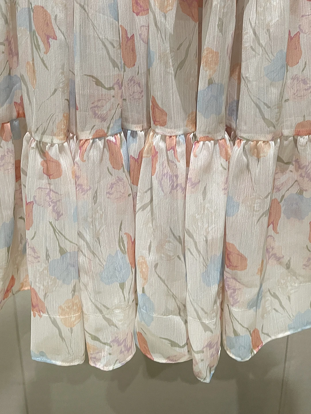 เสื้อกั๊กทรงเอพิมพ์ลายดอกไม้สีชมพู รุ่น Dr Summer 2025 สไตล์ลำลอง เอวสูง ทรงหลวม แต่งขอบลูกไม้ เหมาะสำหรับใส่ทำงาน