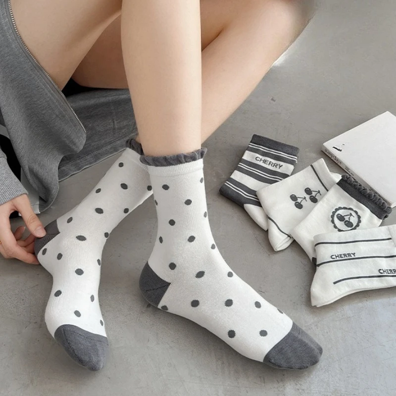 

5 pairs of women's cotton anti slip sweat absorbing mid tube socks spring cartoon sports simple comfortable mid tube socks