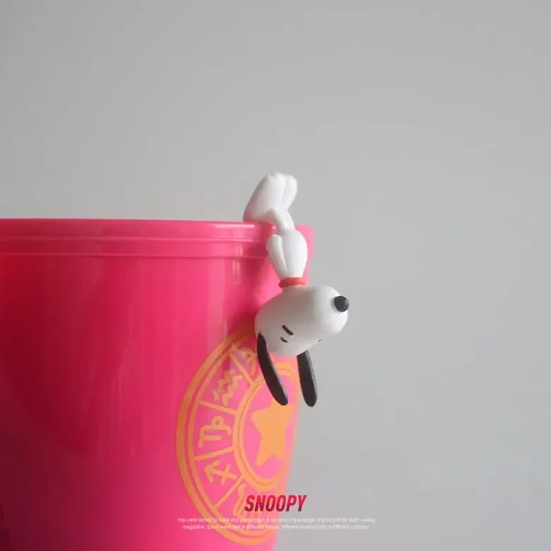 Snoopy Cup Edge Hanging Ornaments Doll Cartoon PVC Doll Micro Landscape Kawaii Cup Hanging Hand Model Office Decoration Toy Gift