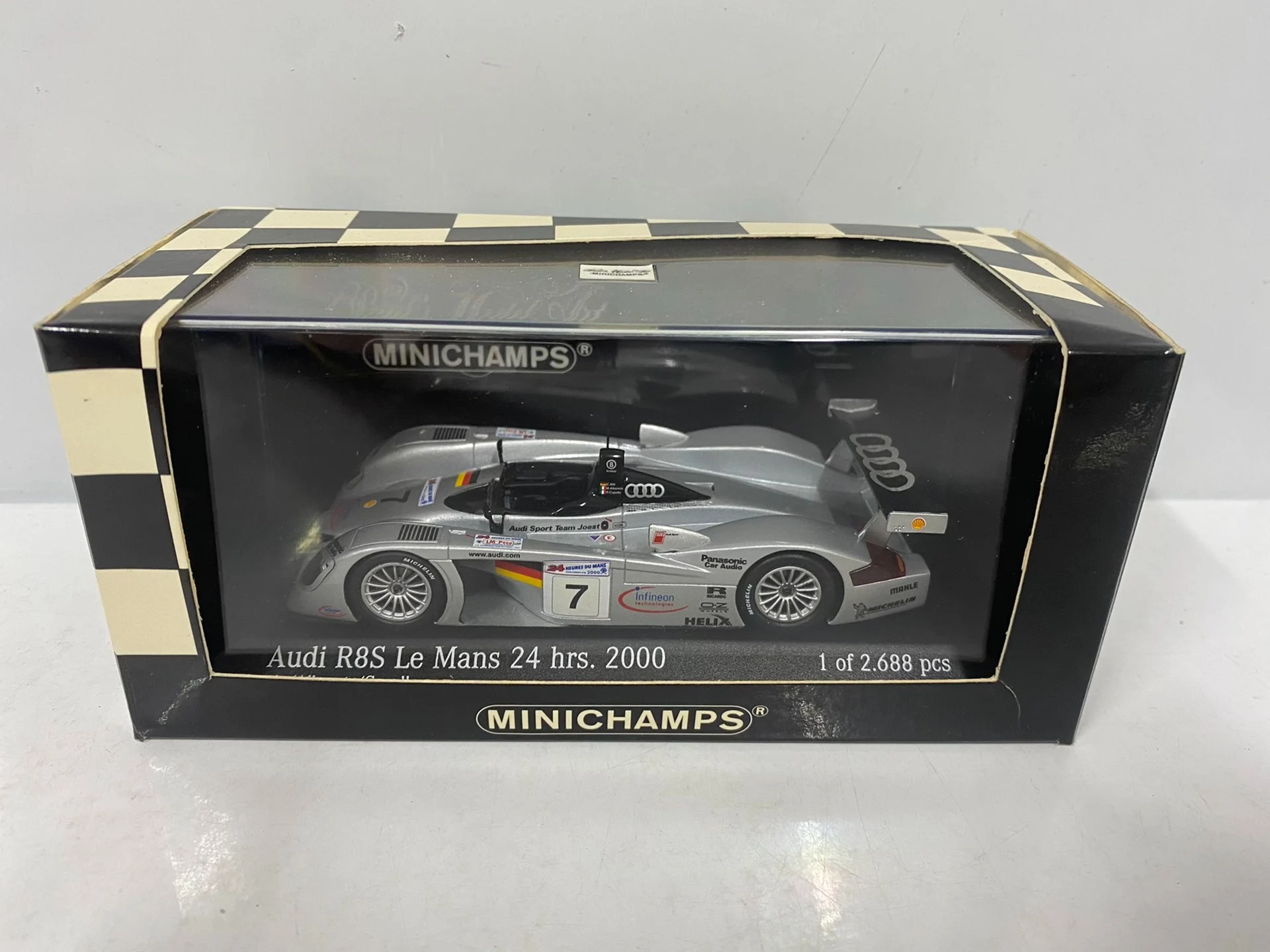 

Литой под давлением мини-рез, масштаб 1/33, Audi R8R 2000, Le Mang, сезонная модель автомобиля, Коллекционная игрушка, подарок, сувенир, демонстрационный орнамент