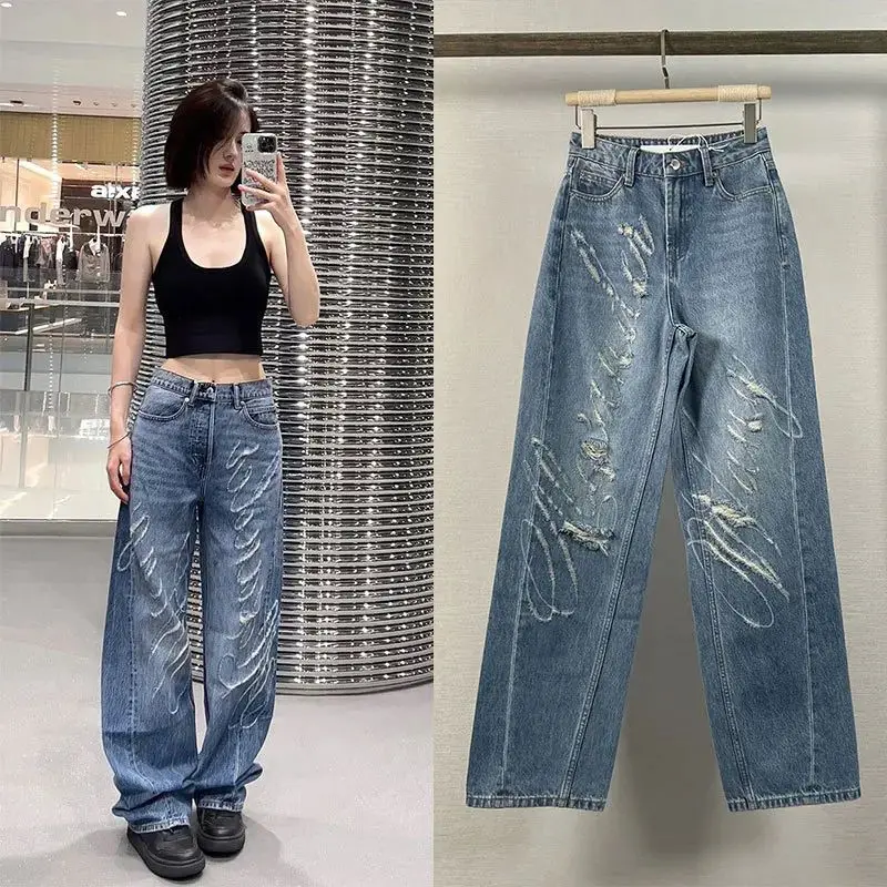 

Women's Casual Faion Versatile Straight Denim Pants Five-Quarter Length with Holes for Spring Season