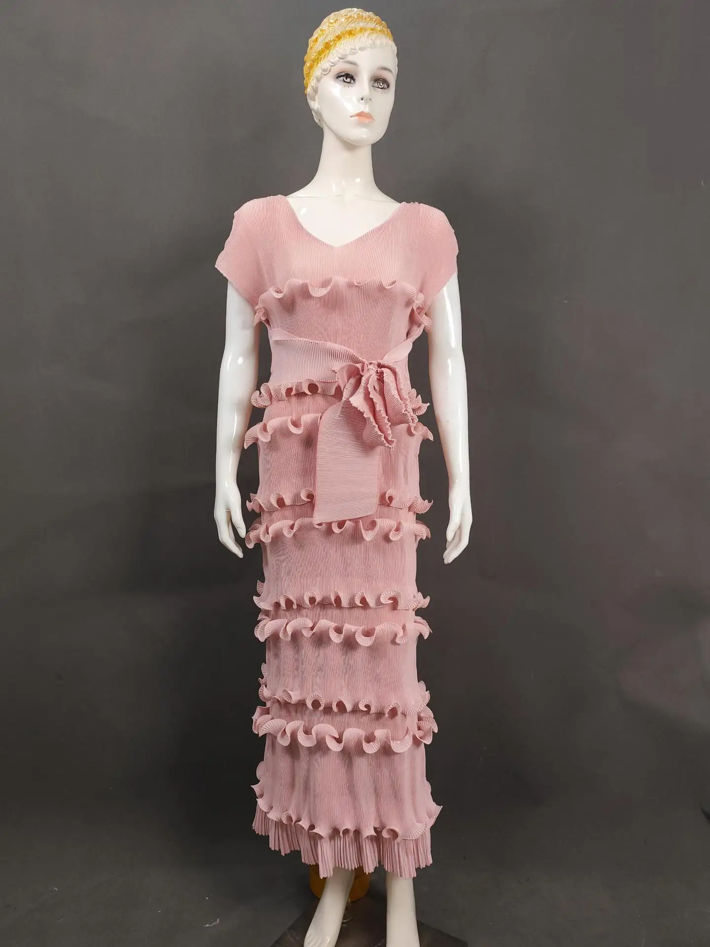 Miyake plissado moda cor sólida grande decote em v bolo feminino em camadas fungo borda vestido solto roupas femininas