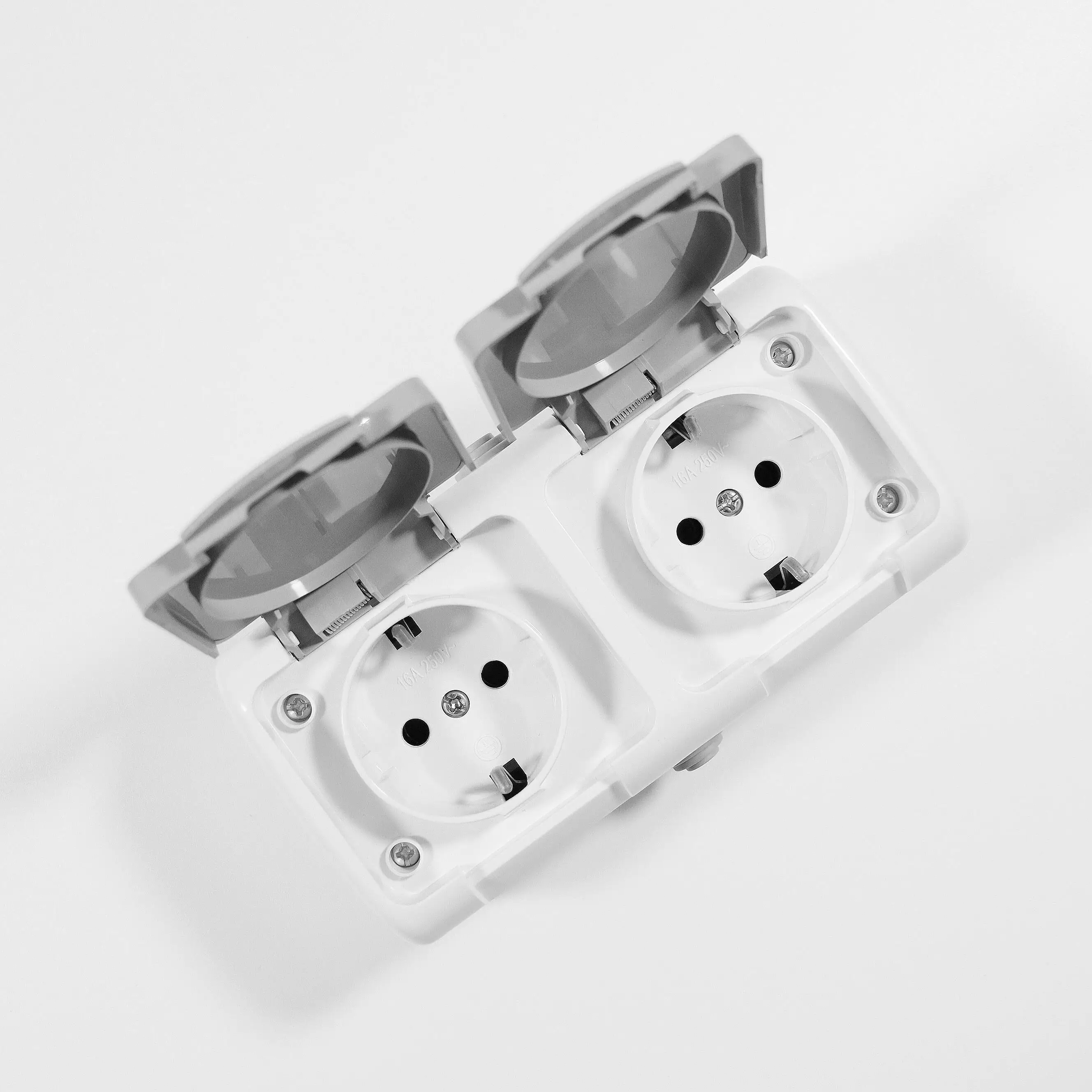 soquete-duplex-padrao-europeu-para-eletricista-manutencao-parede-com-tampa-impermeavel-1pc
