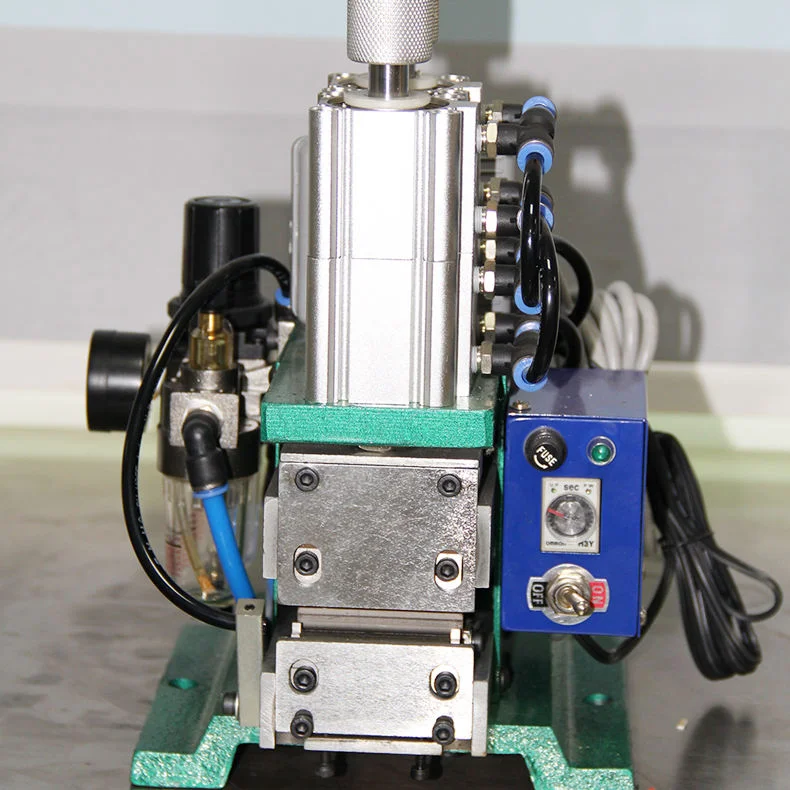 

Low Price HL-4FNT 4F Pneumatic Vertical Stripping Twisting Multi-core Wire Thermal Stripping Machine 220V