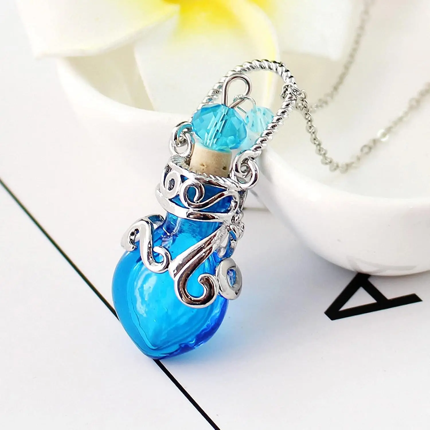 Fragrance Essential Oil Bottle Murano Heart-shaped Pendants Perfume Diffuser Flower Basket Necklaces Women Fashion Jewelry Gift