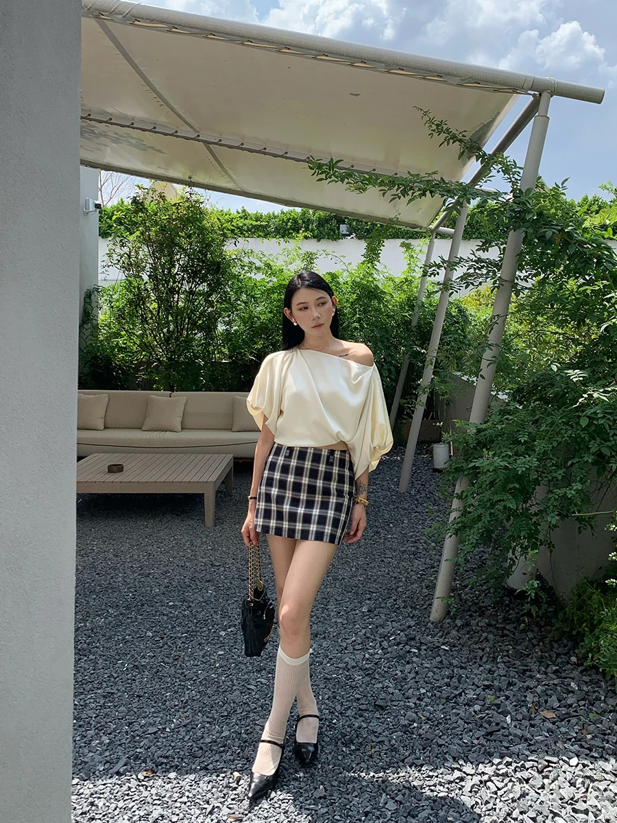 

Женская атласная футболка свободного кроя с открытыми плечами и коротким рукавом, летняя, с защитой от солнца, двусторонняя, повседневная, в корейском стиле