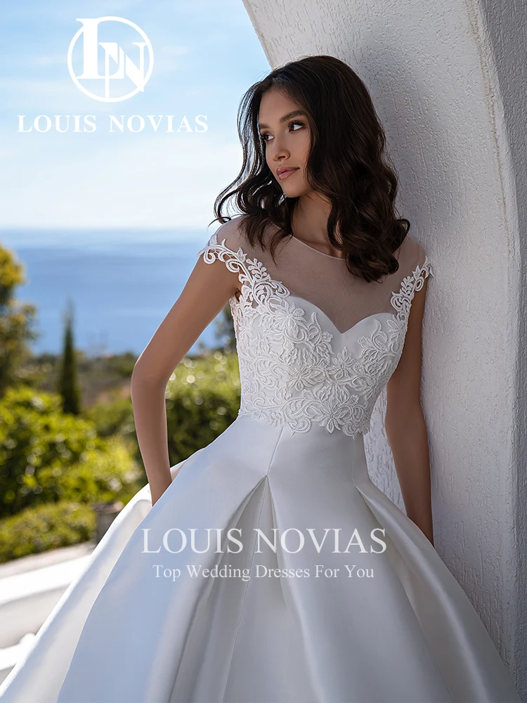 Louis Novias Satijnen Trouwjurk Met Jas 2023 Sexy Strapless Trouwjurk Kapel Trein Baljurk Bruid Jurk Robe De Mariage