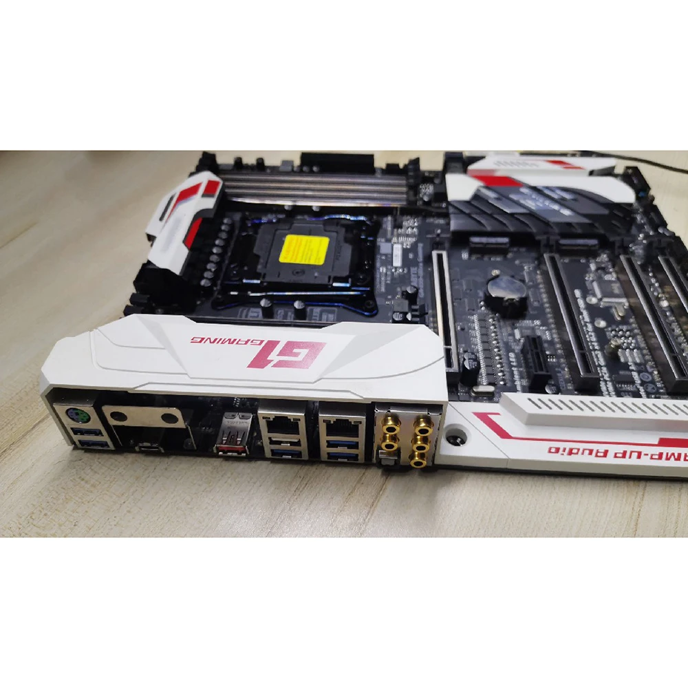 X99 GA-X99-Ultra-Gaming سطح المكتب اللوحة الأم لجيجابايت LGA 2011-V3 DDR4 128GB PCI-E 3.0 ATX