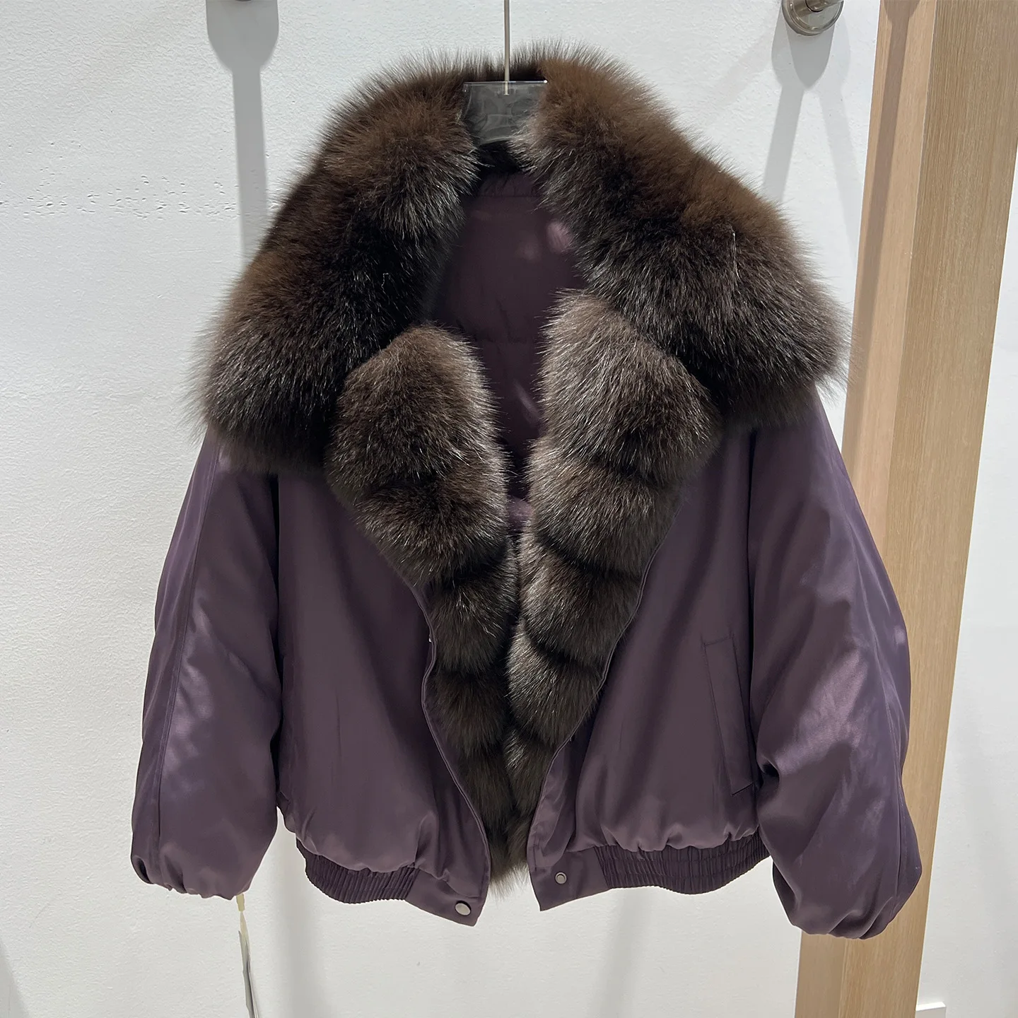 

2026 Winter Real Fox Fur Collar White Duck Down Jacket New Arrival Women's Short Parka Coat Stylish High-End Warmth Coat