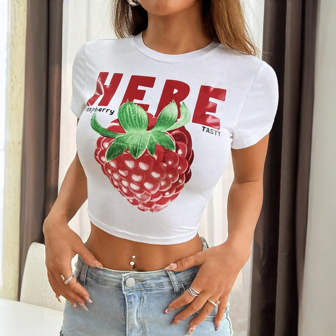 Camiseta ajustada Y2k para mujer, Tops de algodón de imitación, cuello redondo, manga corta, estampado de frutas, blanco, tendencia