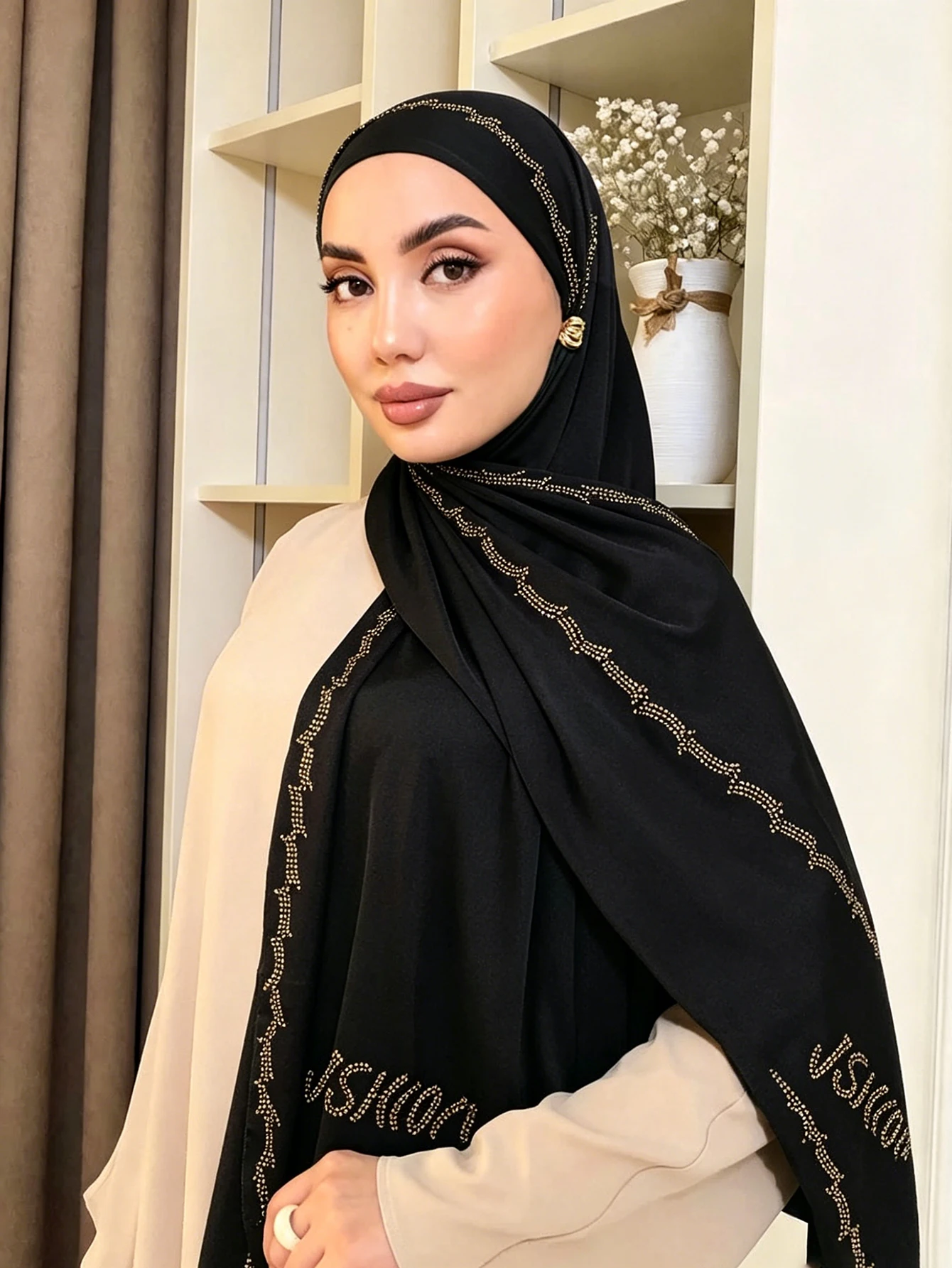 Hiyab de Satén Sedoso con Bord - Embroidery Hijab reseña y precio