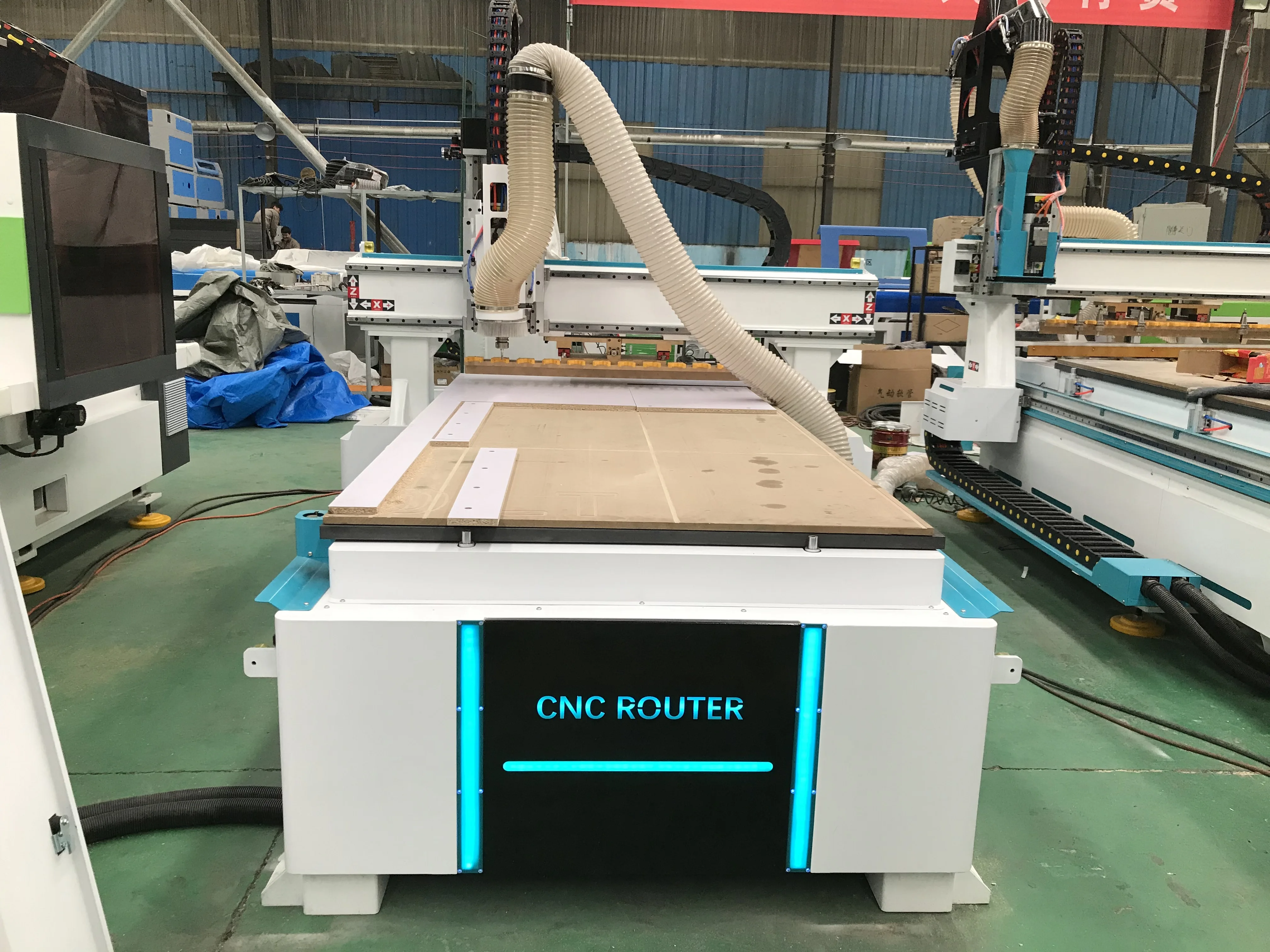 

1300x2500mm CNC Wood Router with Vacuum Table for Carving Shipping by Sea For Sale Affordable Wood CNC Milling Machine