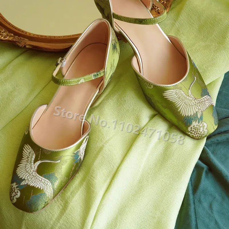 Retro Chinese Style Embroidery Crane Women Pumps Round Toe Square Heels Shallow Mary Janes Shoes One Strap Ladies Dress Sandals