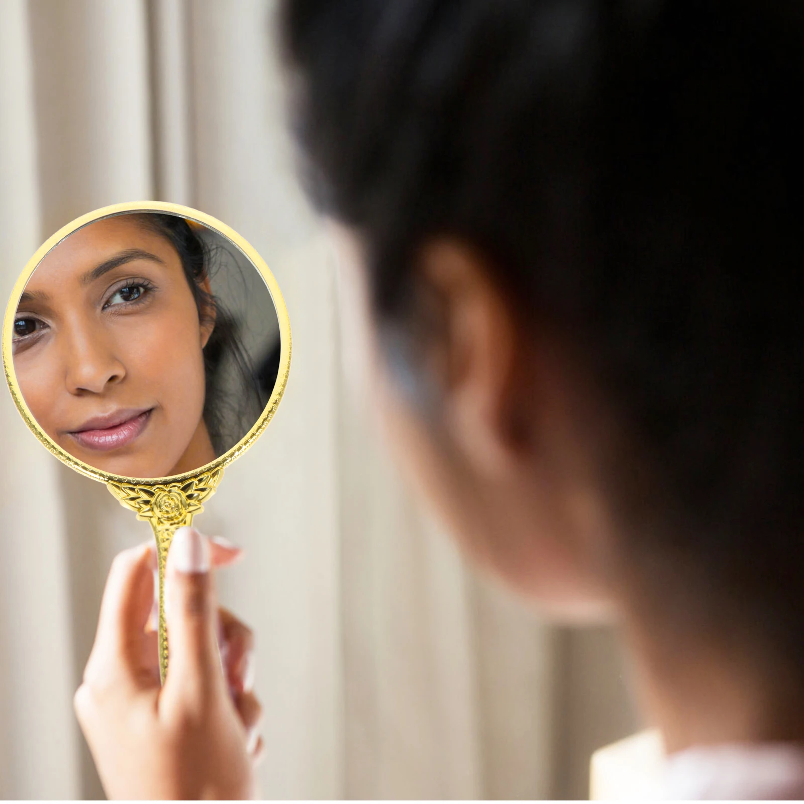 

Handle Handheld Mirror High Definition Lens Compact Lightweight Practical Portable Makeup Mirror for Women