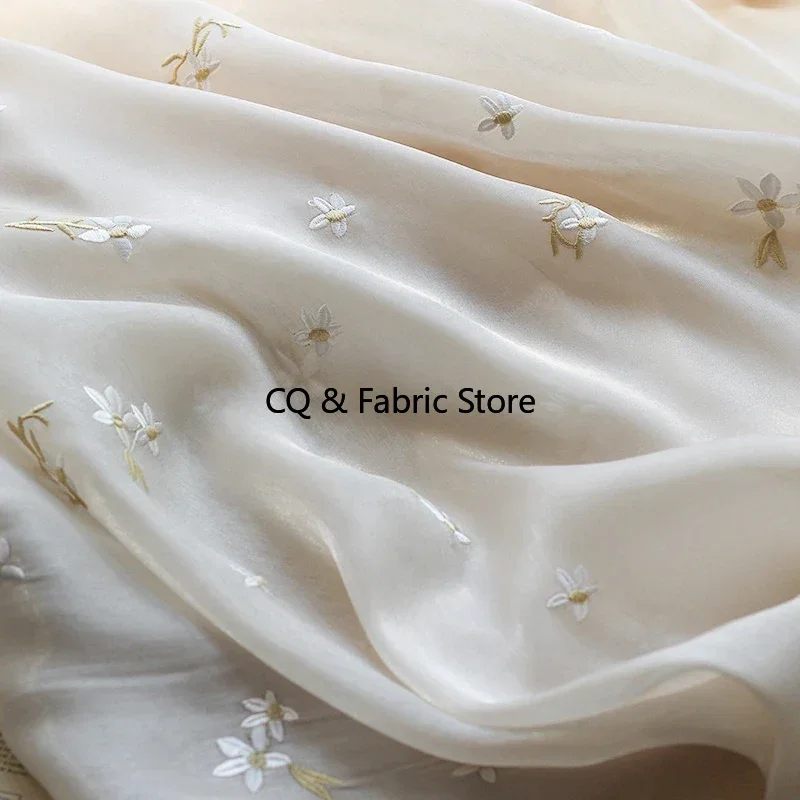 

Яркая шелковая блестящая атласная вышитая ткань, маленькая шифоновая пряжа с цветочным принтом, дизайнерская ткань для платья