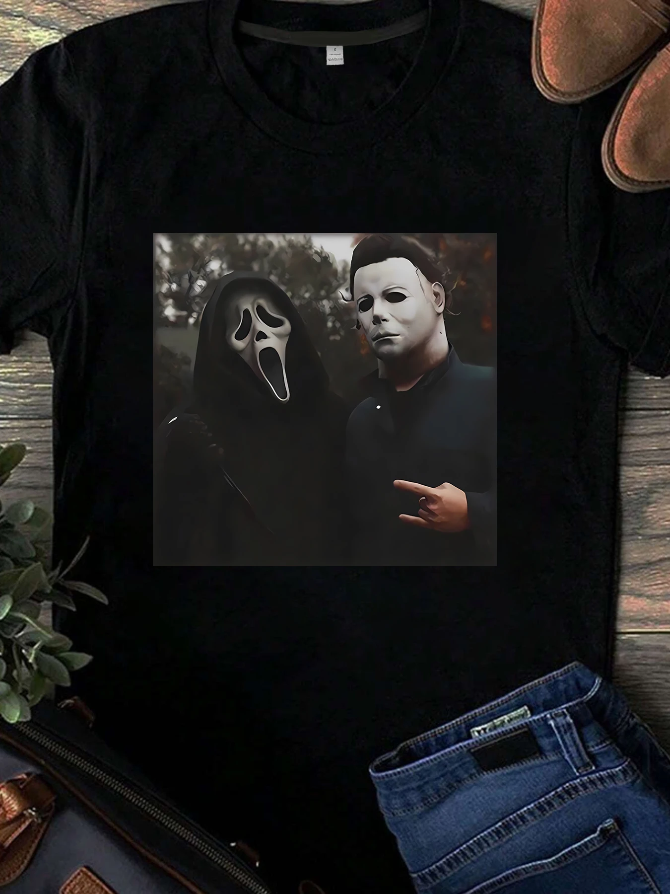 

Man with a mask Plus size women's round neck short sleeve T-shirt with elastic half sleeves and trendy prints