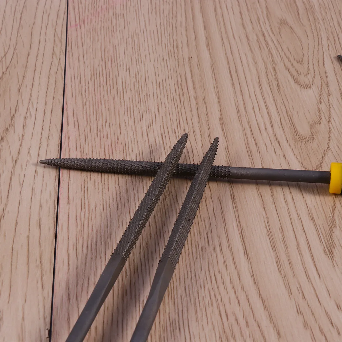 6Pcs 180x5mm Mini Rasp File Set Wood Rasp Tool with Strong Durability Anti Skid Handle for Wood Metal Plastic Rough