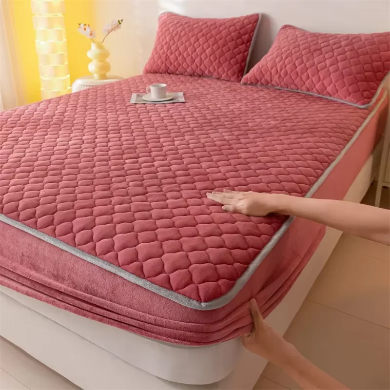 Super Thick Fleece Warm Mattress Cover All-inclusive Fluffy Quilted Fitted Bed Sheet Solid Color Mattress Protector for Winter