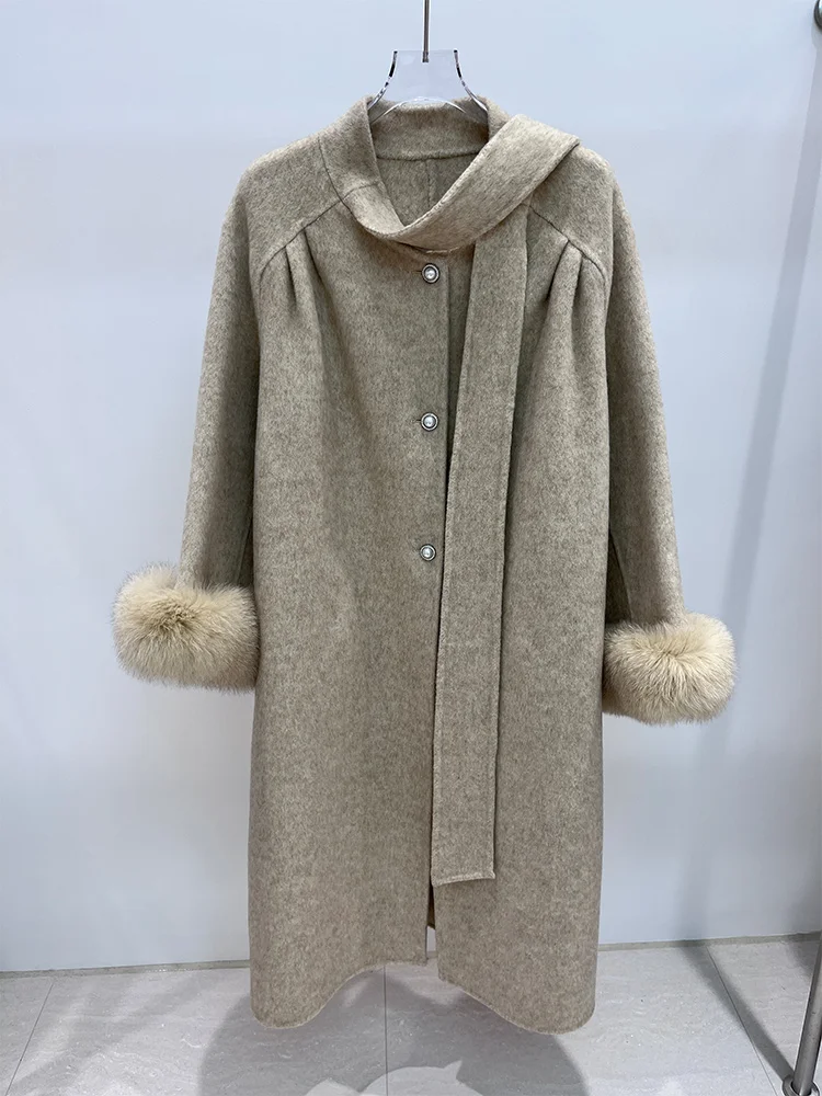 سترة نسائية شتوية جديدة لعام 2025 من صوف الكشمير الدافئ سترة طويلة من فرو الثعلب الحقيقي مع فيونكة ملابس خارجية للسيدات ملابس خروج