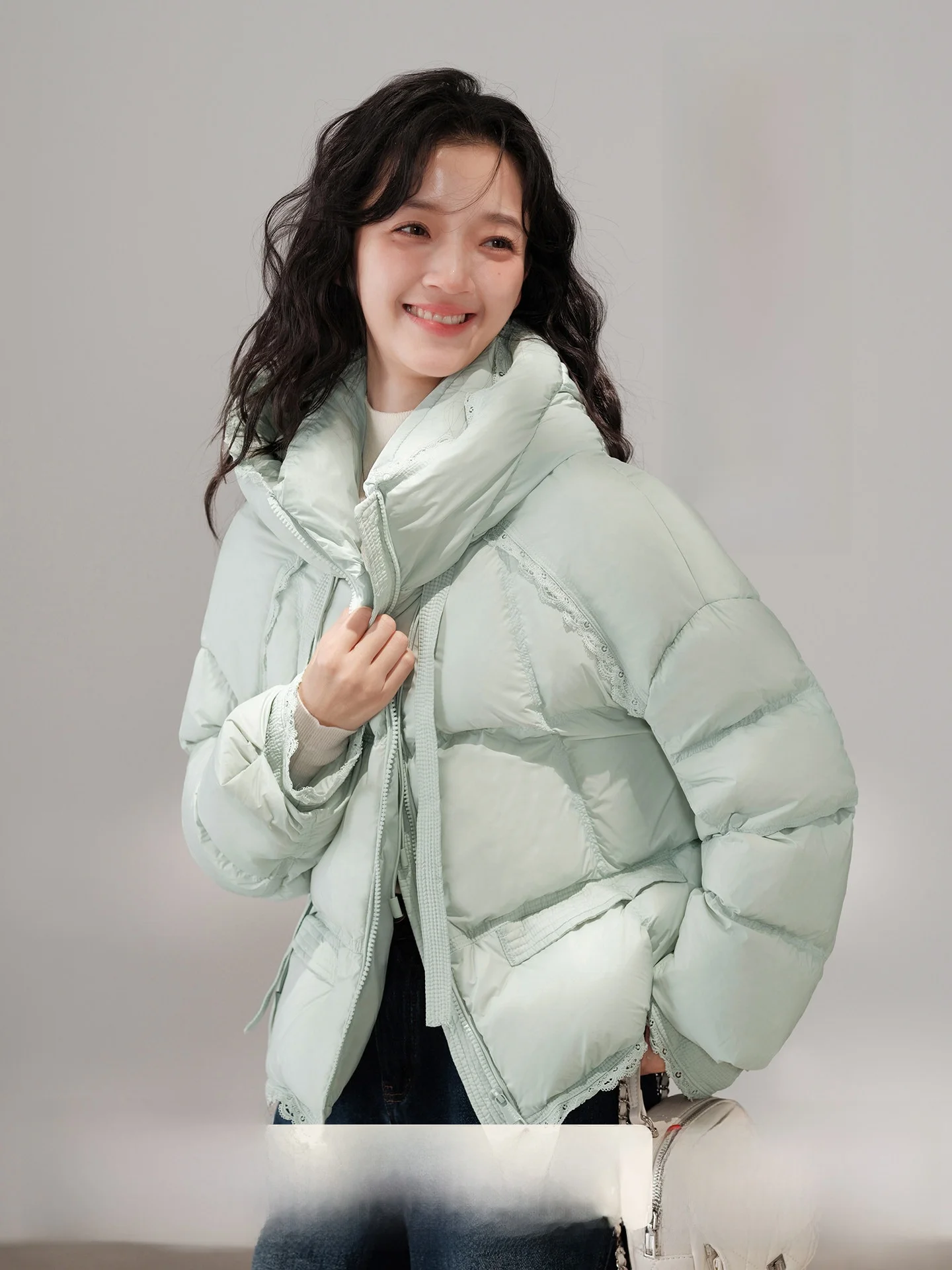 

Женская теплая верхняя одежда с капюшоном и капюшоном, белая теплая верхняя одежда, повседневная свободная посадка из нейлоновой ткани, застежка-молния, холодная одежда...