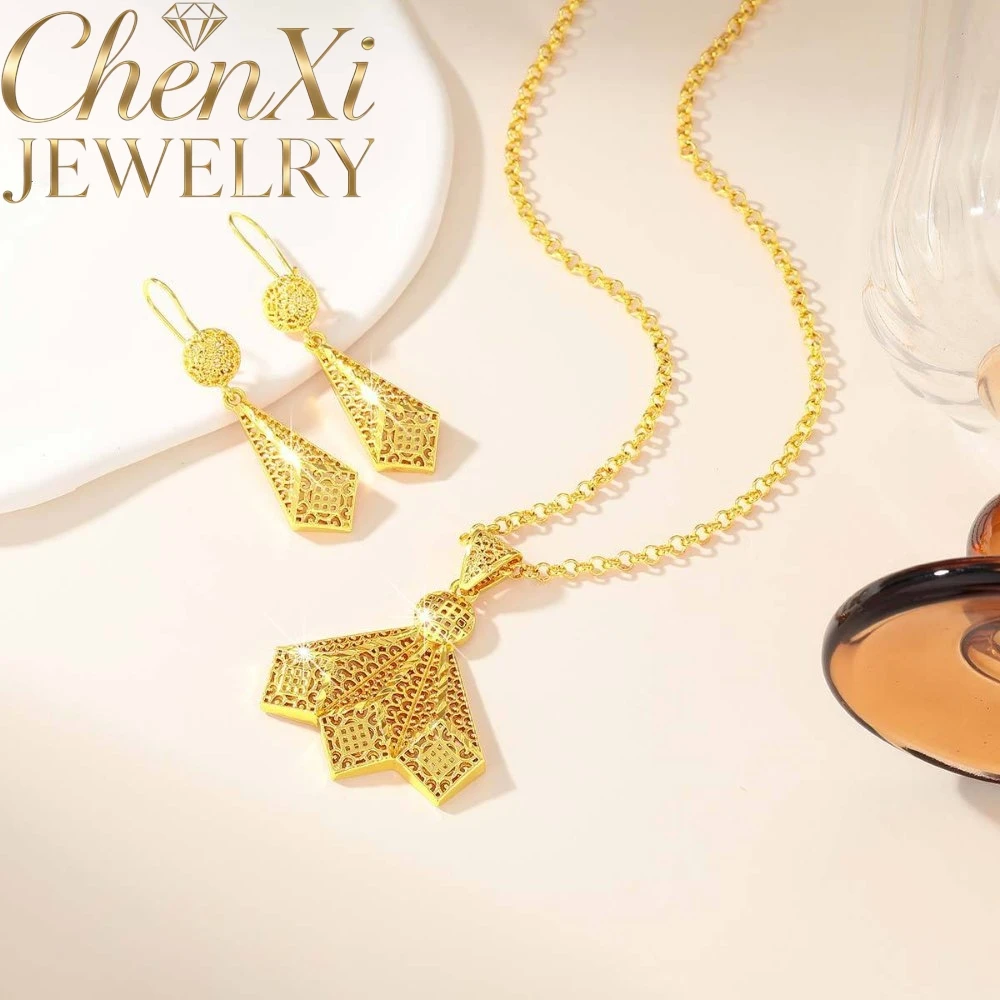 Sand Gold Perforated Fan-Shaped Triangle Pendant Elaborately Decorative Focal Piece Easy-Pairing Accessory Casual Luxury Gift