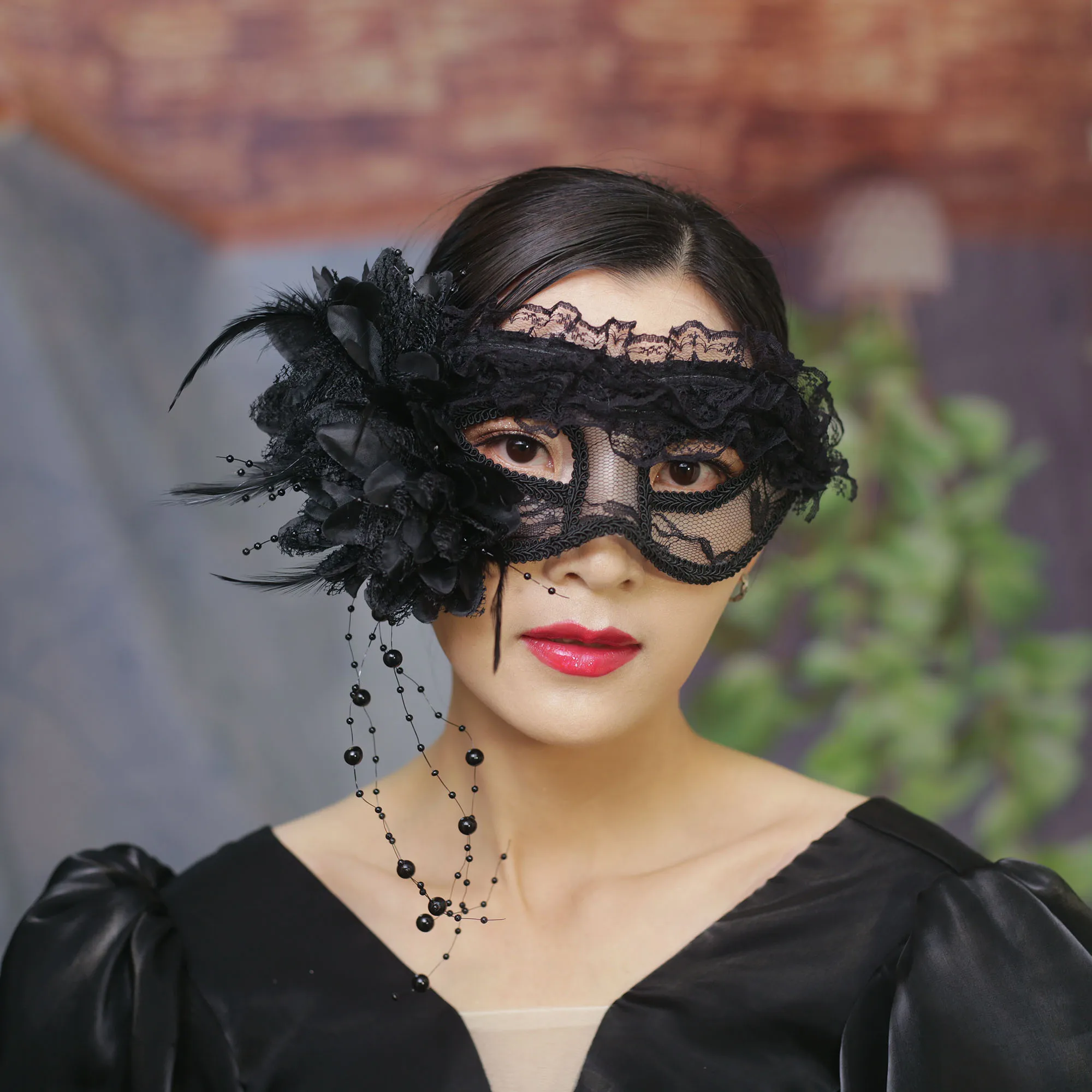 

Halloween Mask Carnival Ball Sexy Half Face Covering Retro Lace Black Stage Performance Ornament