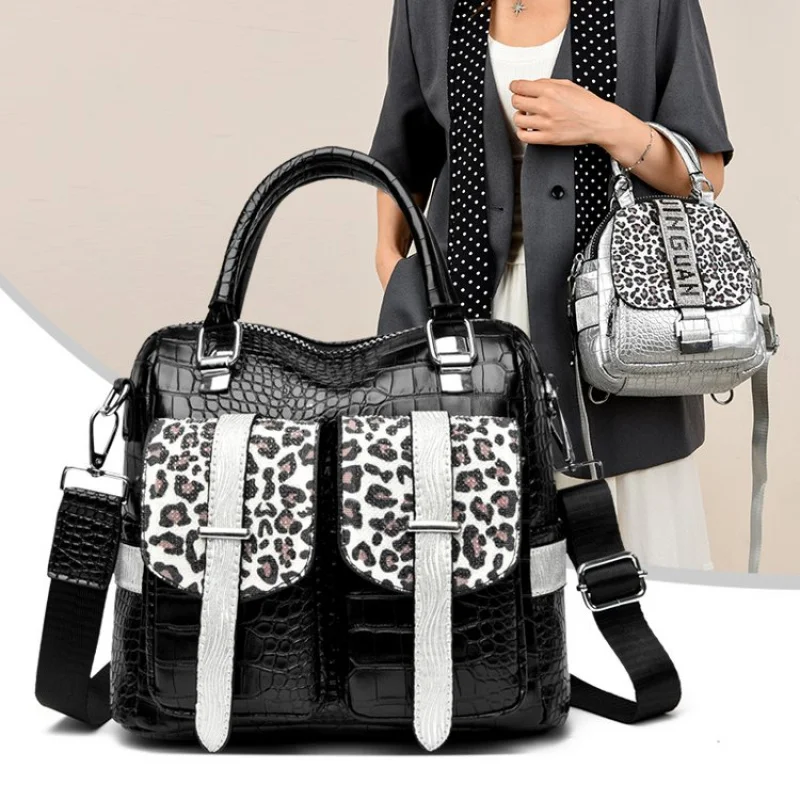 

Trendy Fashionable Tote Bag For Casual Women With Messenger Style Large Capacity High-end Minimalist Logo