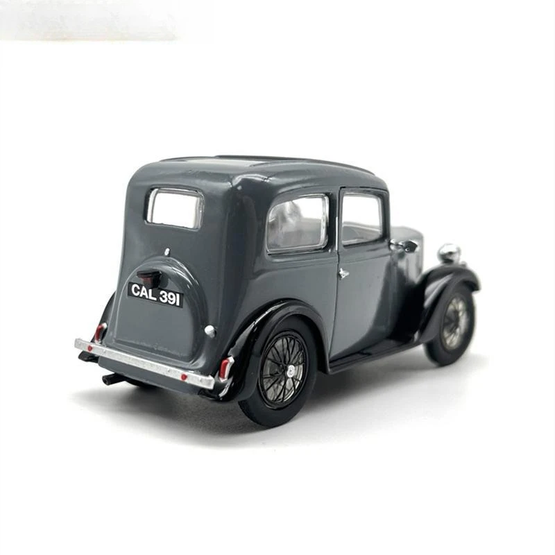 Vintage classic car T-car, nostalgic car model, alloy simulation collection ornament 1:43