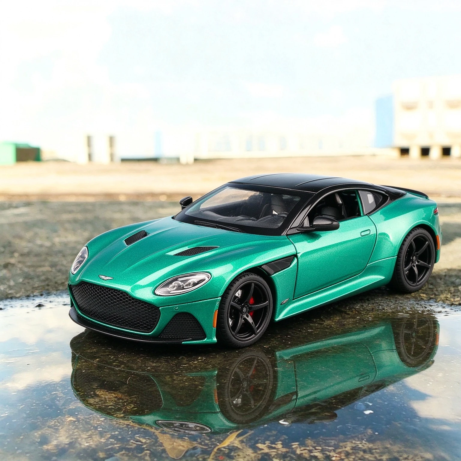 1:22 DBS Superlaggera Sports Car Model Metal Diecast Miniature Luxury Music Light Pull Back Vehicle Models Decorative Gifts