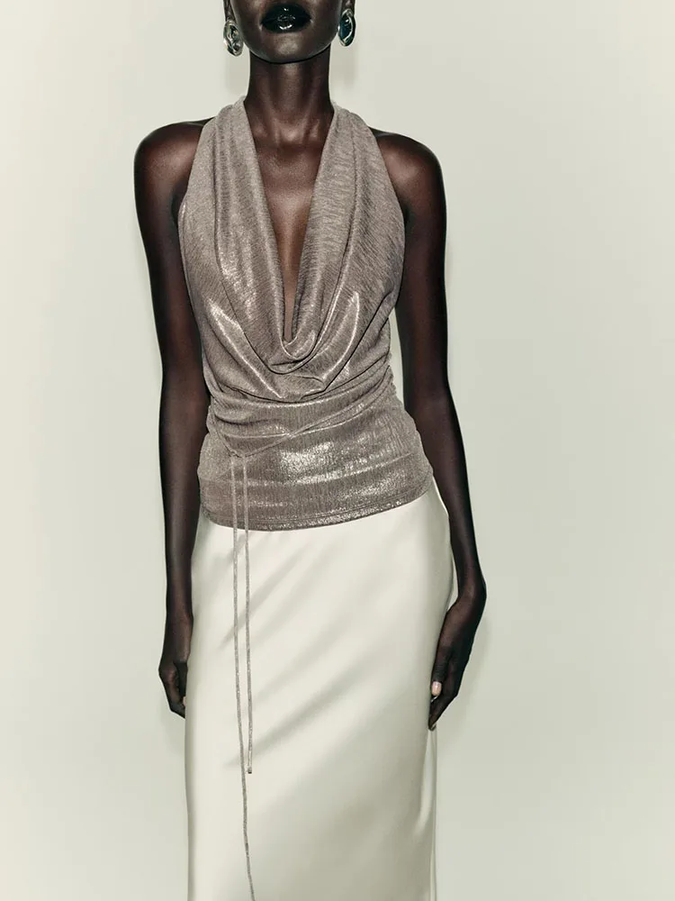 

Elite Spring Collection ZA2026 Sexy Svel Draped Collar Top for Women Treetting Ethnic Wear Ideal for Stage Performances