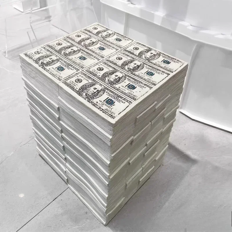 

Internet celebrity dollar stool nigo the same shoe stool practical decorations gift shop lucky floor ornament model room