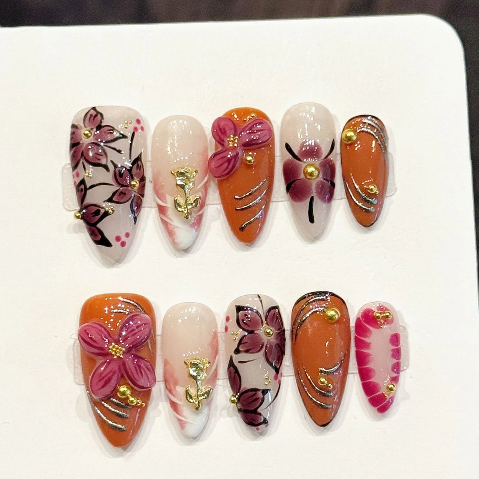 10Pcs Handmade Fake Nails With 3D Carved Petals Decor Almond Press on Nails Manicure Tool For Woman Detachable False Nails